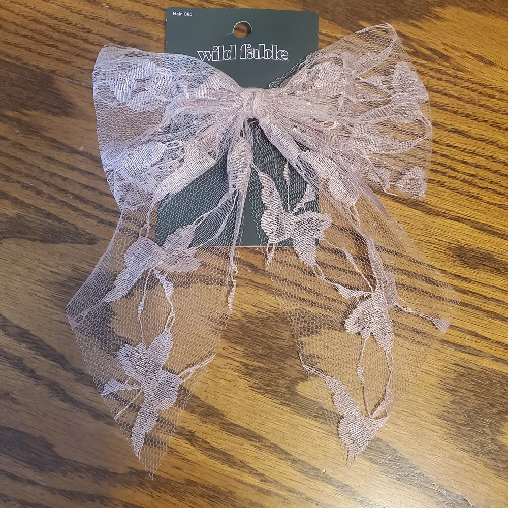 Wild Fable Lavender Lace Bow Hair Clip
